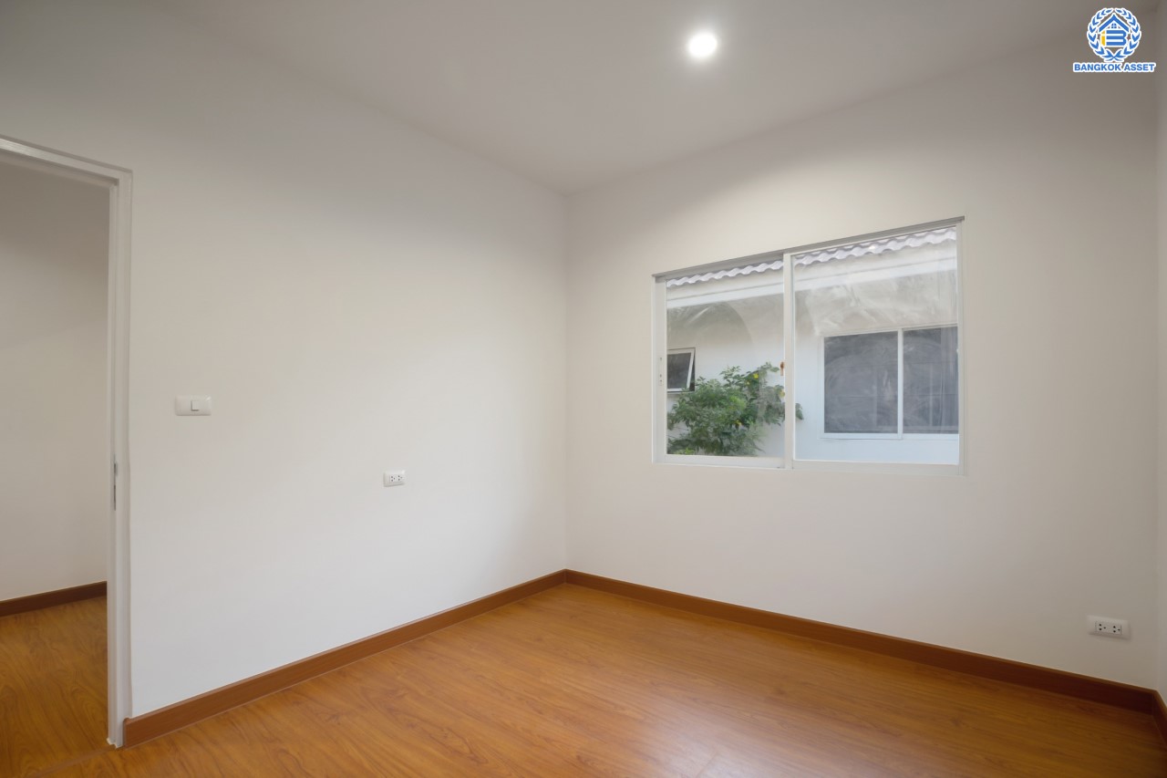 บ้านมือสองตกแต่งใหม่ แบรนด์ Property Perfect ม.เพอร์เฟคพาร์ค พระราม5-บางใหญ่ (ซ.วัดพระนอน) เนื้อที่ 36 ตร.ว. บ้านแฝดฟังก์ชันระดับบ้านเดี่ยว! 3 ห้องนอน 2 ห้องน้ำ 2 ที่จอดรถ Private Zone พร้อม Facilities ครบครัน บนทำเลเชื่อมต่อถนนกาญจนาฯ ใกล้ทางด่วน ศรีรัช-วงแหวนฯ เซ็นทรัลเวสต์เกต และรถไฟฟ้าสายสีม่วง "สถานีตลาดบางใหญ่"